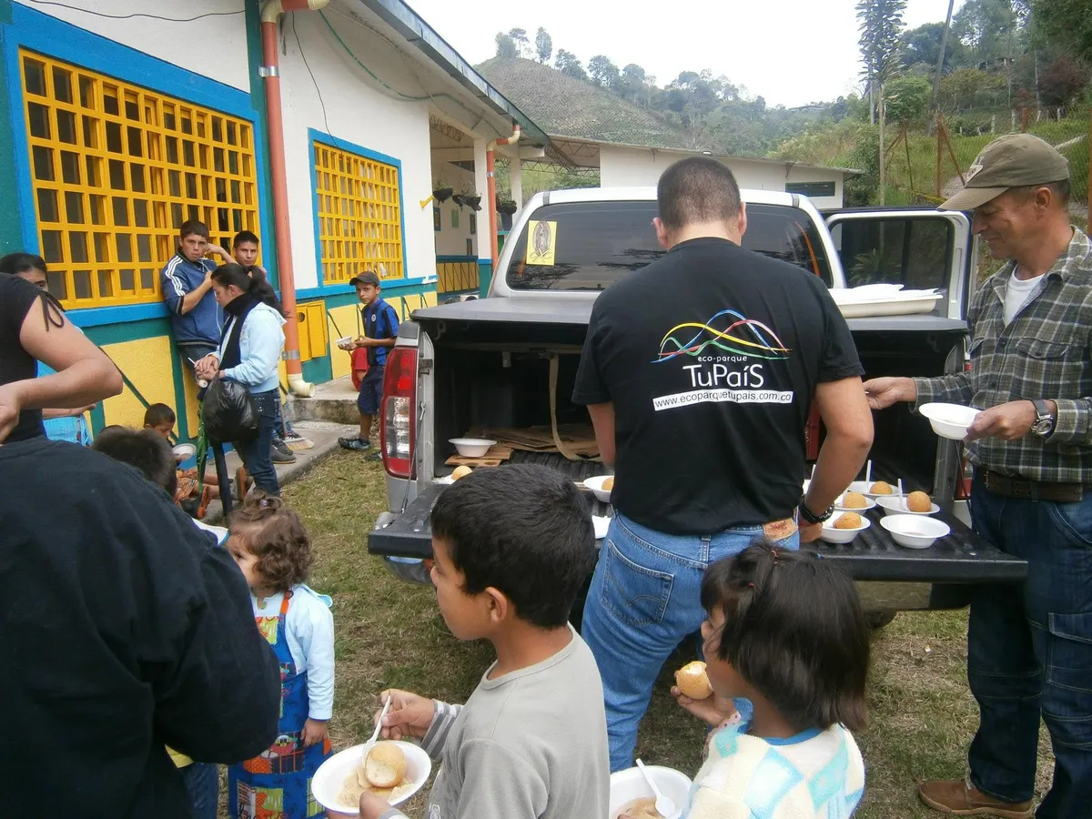 Celebración de Navidad con niños en el Ecoparque TuPaís